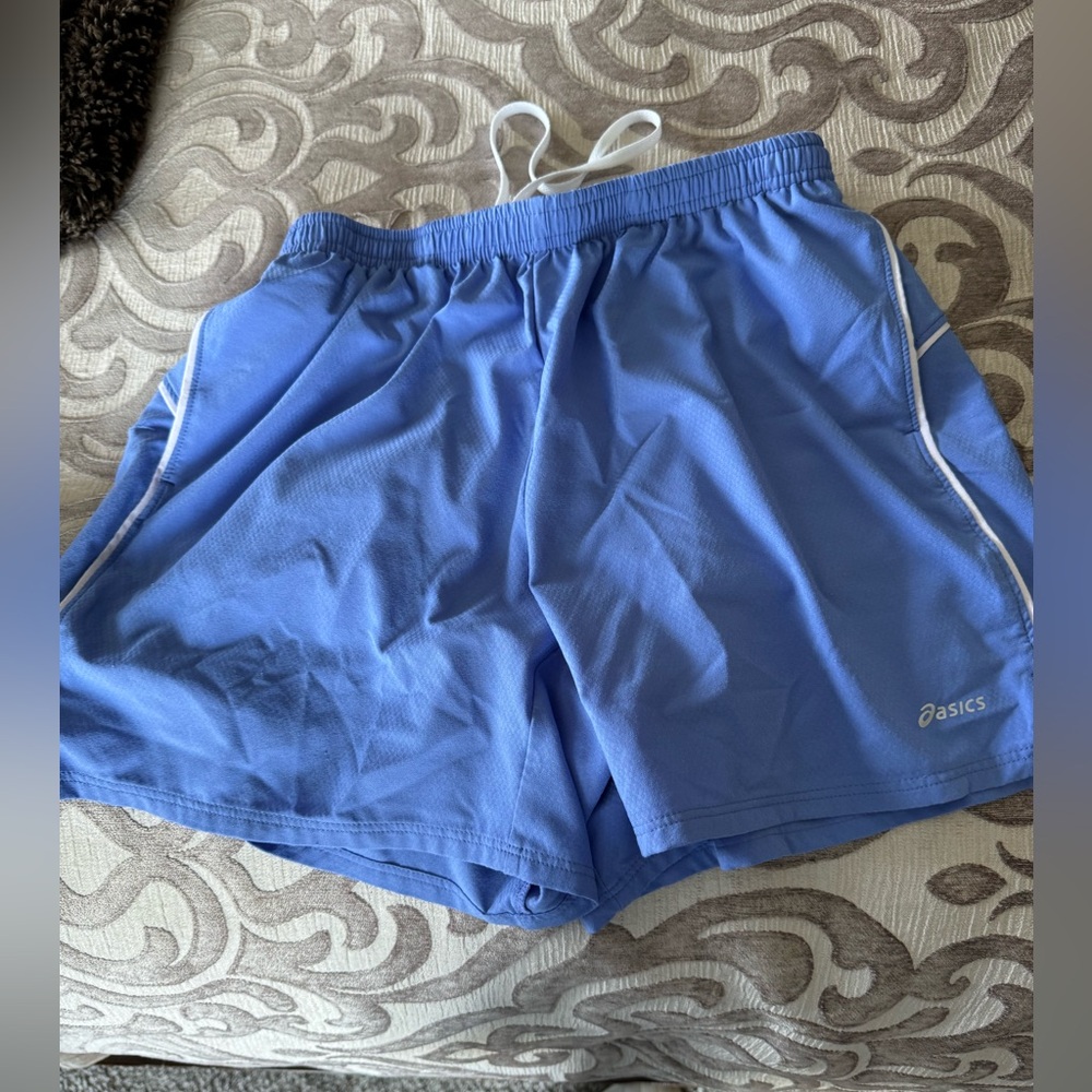ASICS running short